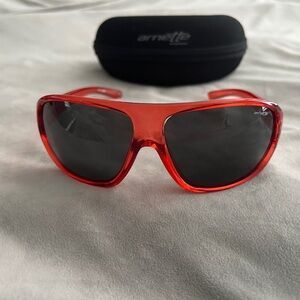 Arenette Sunglasses - Never Worn
